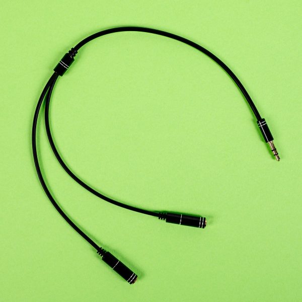 Gizzu 3-Pole Audio Splitter Cable - Black - Image 3
